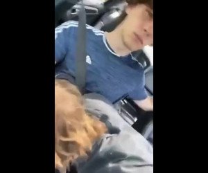amateur boyfriend gives blowjob in the car